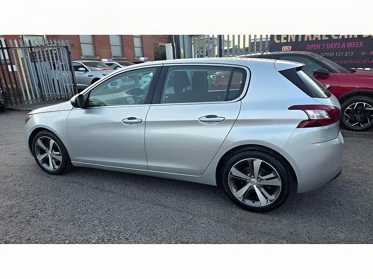Used 2016 Peugeot 308 Allure Silver - Interior and Exterior details 13