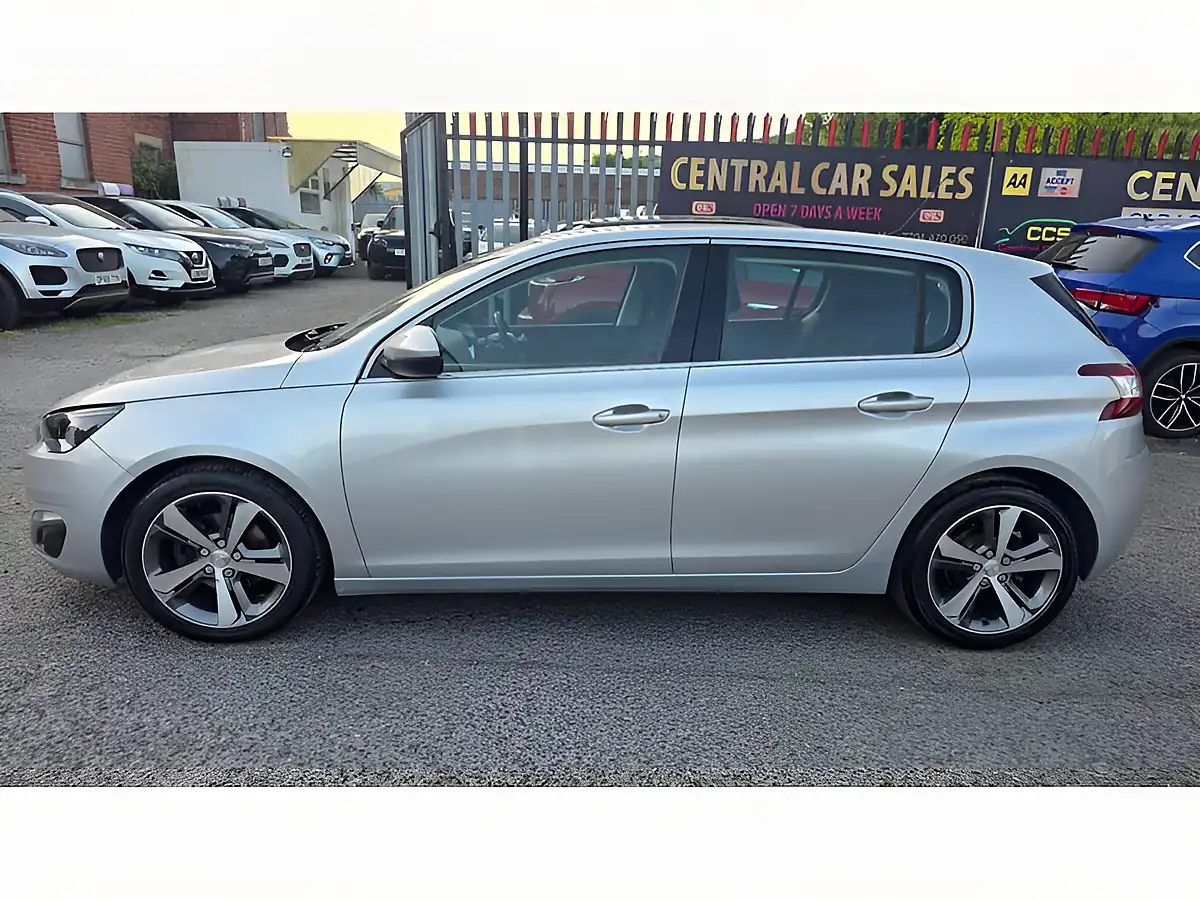 Used 2016 Peugeot 308 Allure Silver - Interior and Exterior details 15