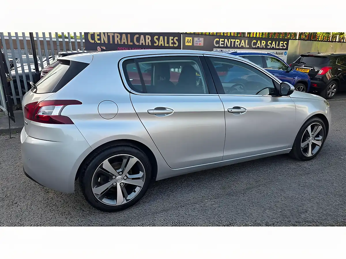 Used 2016 Peugeot 308 Allure Silver - Interior and Exterior details 6