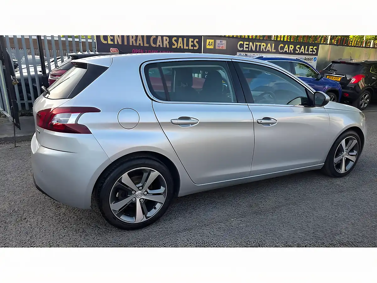 Used 2016 Peugeot 308 Allure Silver - Interior and Exterior details 7