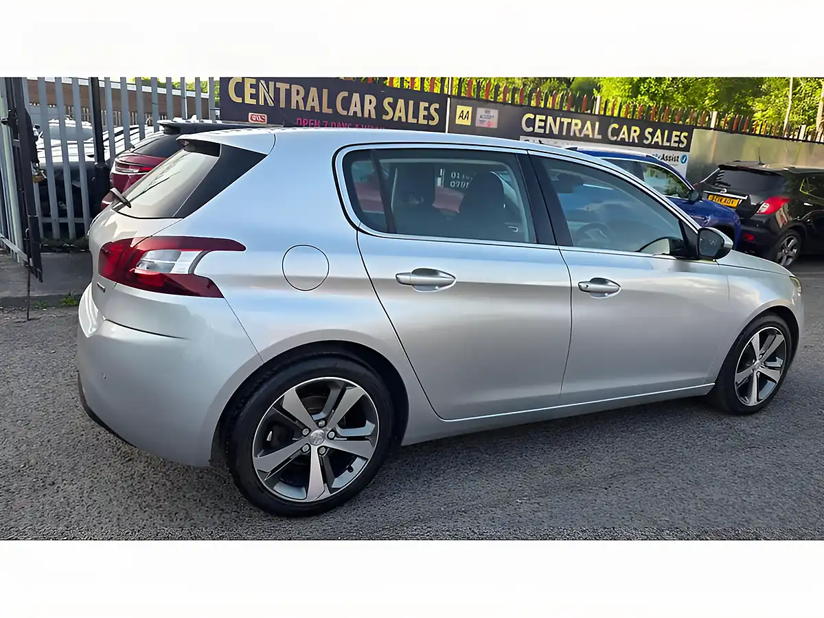 Used 2016 Peugeot 308 Allure Silver - Interior and Exterior details 8