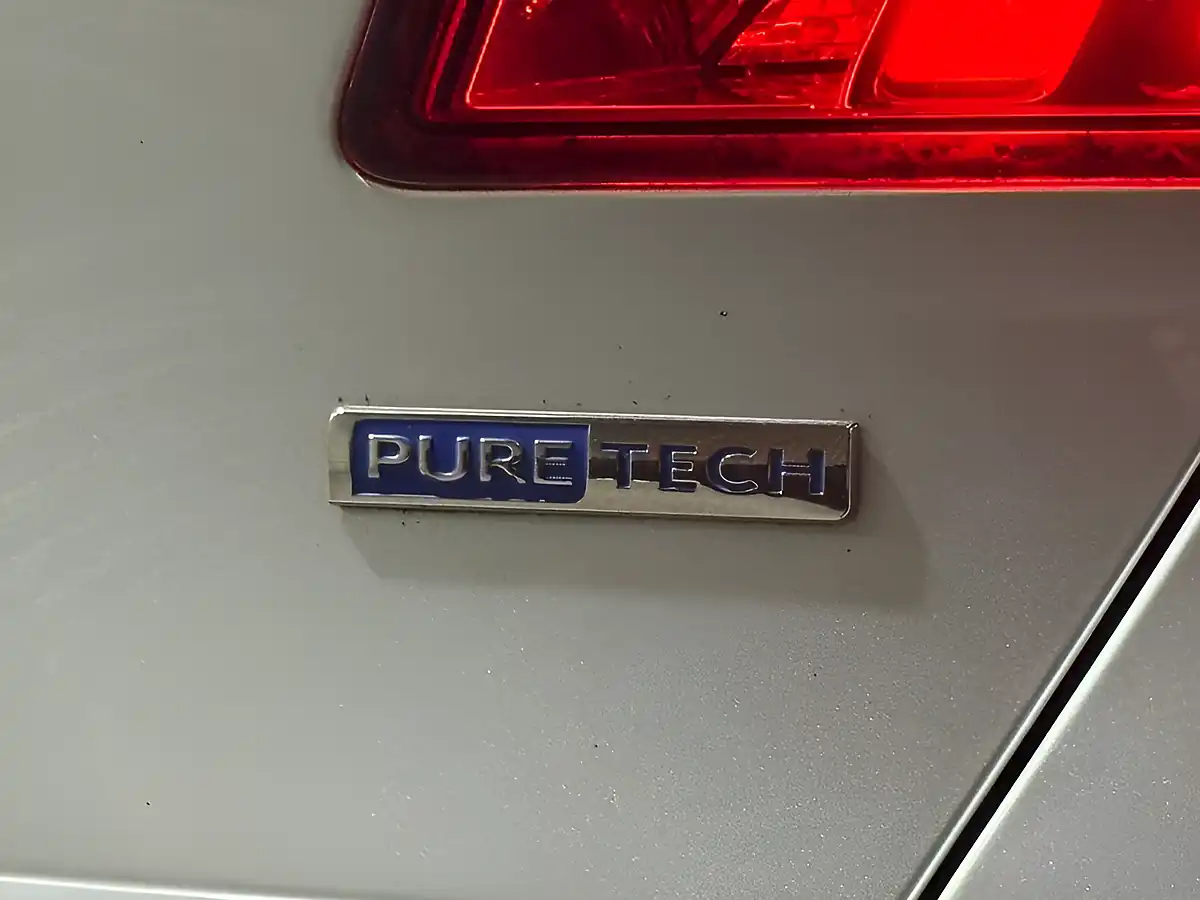 Used 2016 Peugeot 308 Allure Silver - Interior and Exterior details 17