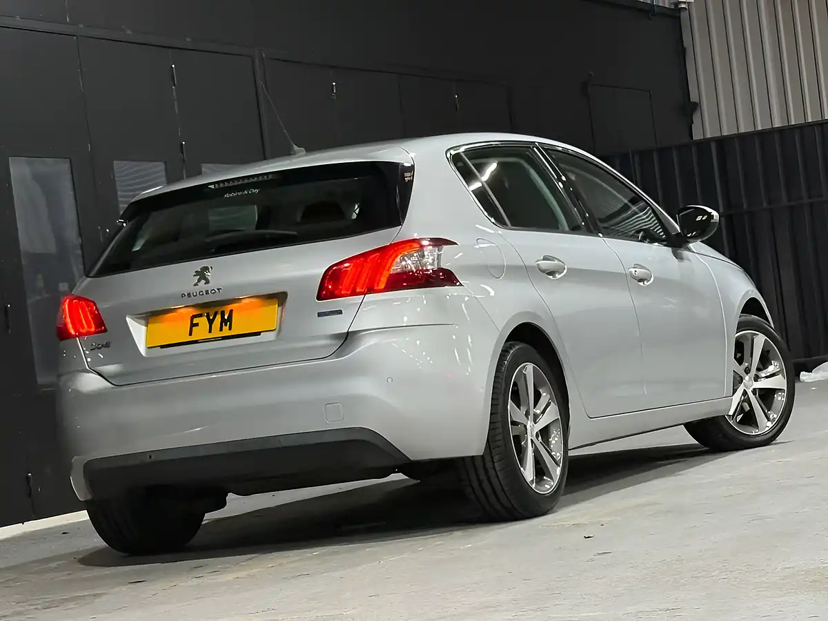 Used 2016 Peugeot 308 Allure Silver - Interior and Exterior details 18
