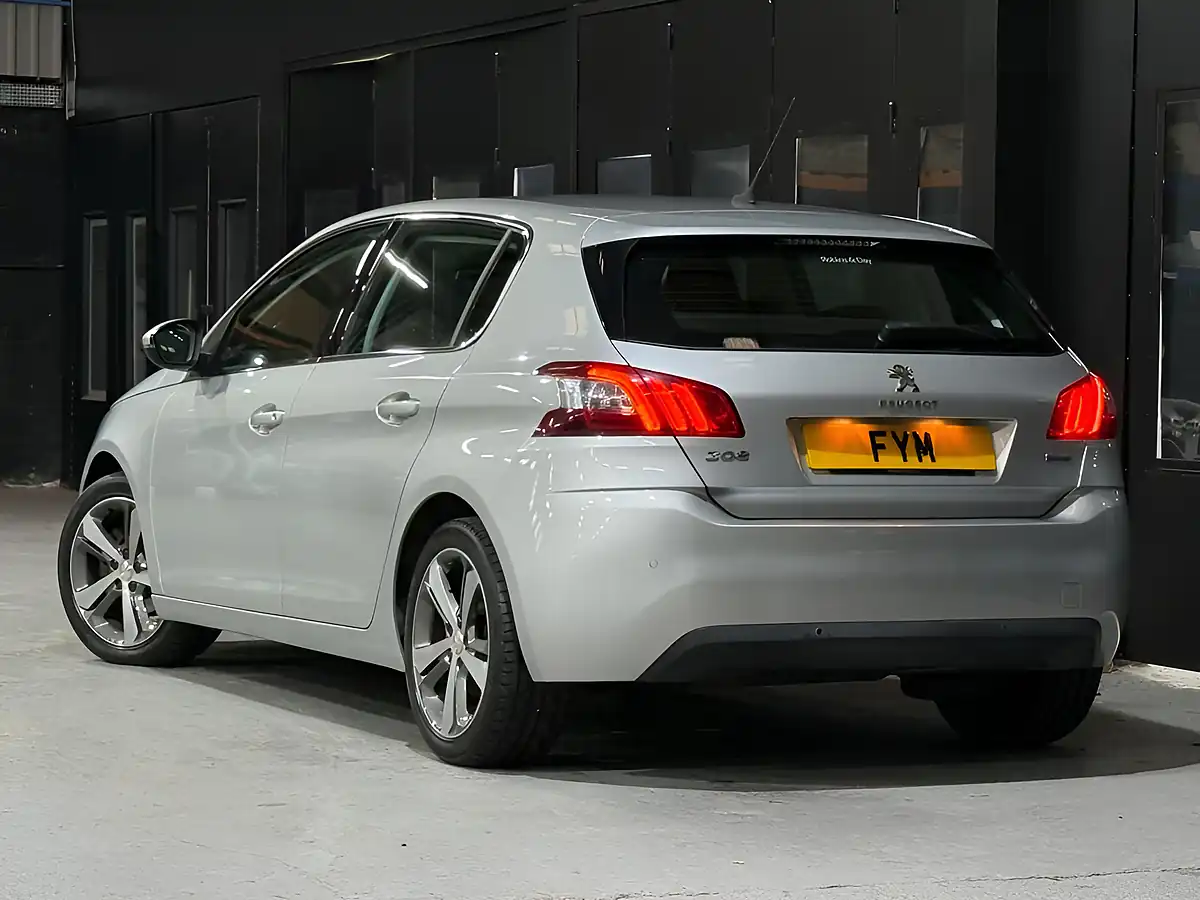 Used 2016 Peugeot 308 Allure Silver - Interior and Exterior details 5