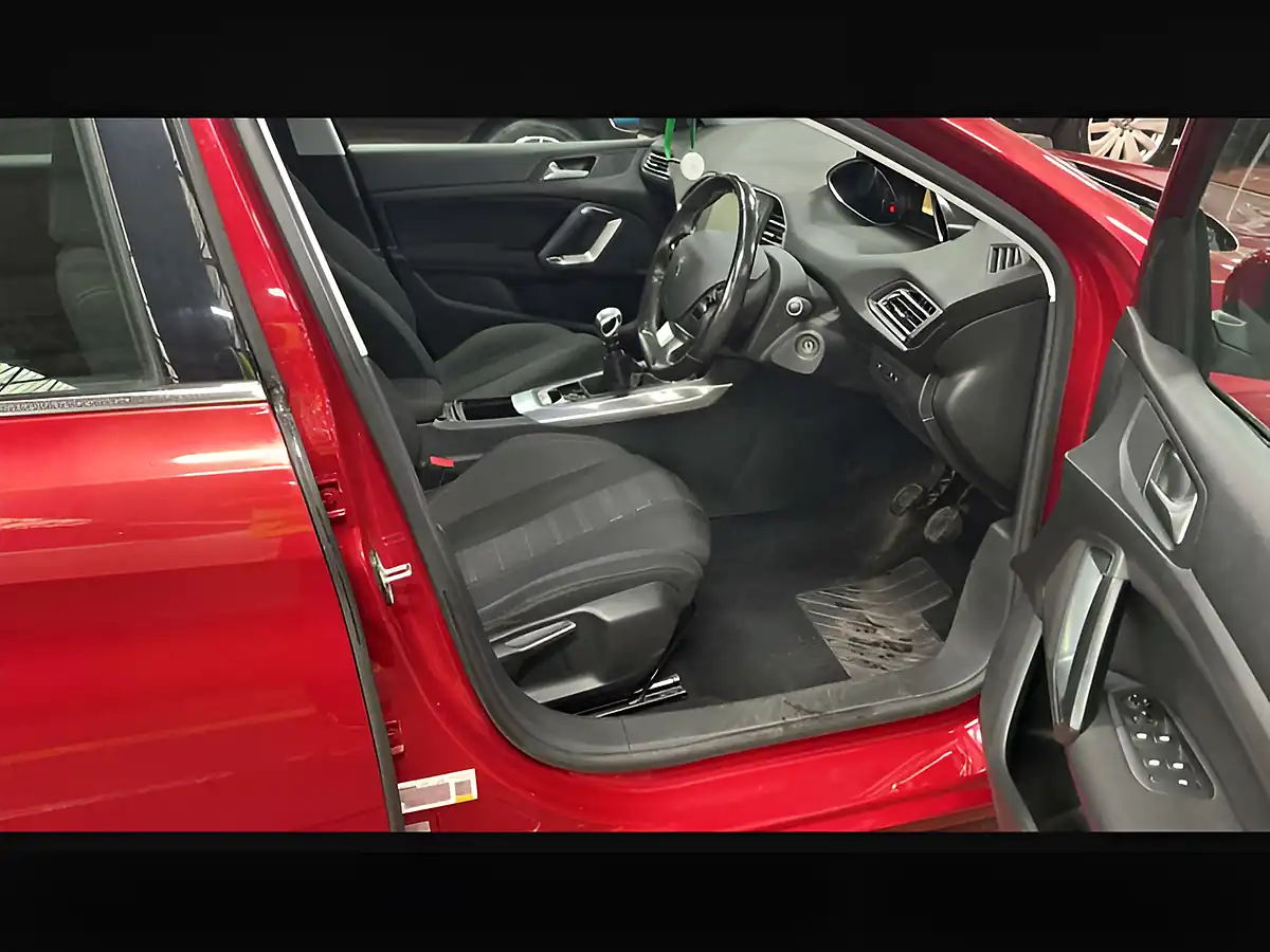 Used 2016 Peugeot 308 Allure Ultimate Red - Interior and Exterior details 10