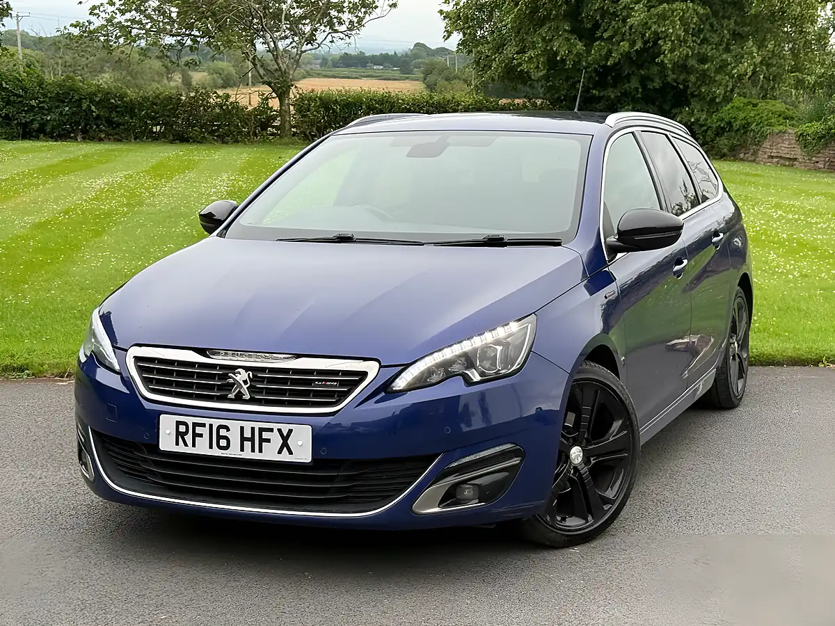 Used 2016 Peugeot 308 GT-Line Blue - Interior and Exterior details 2