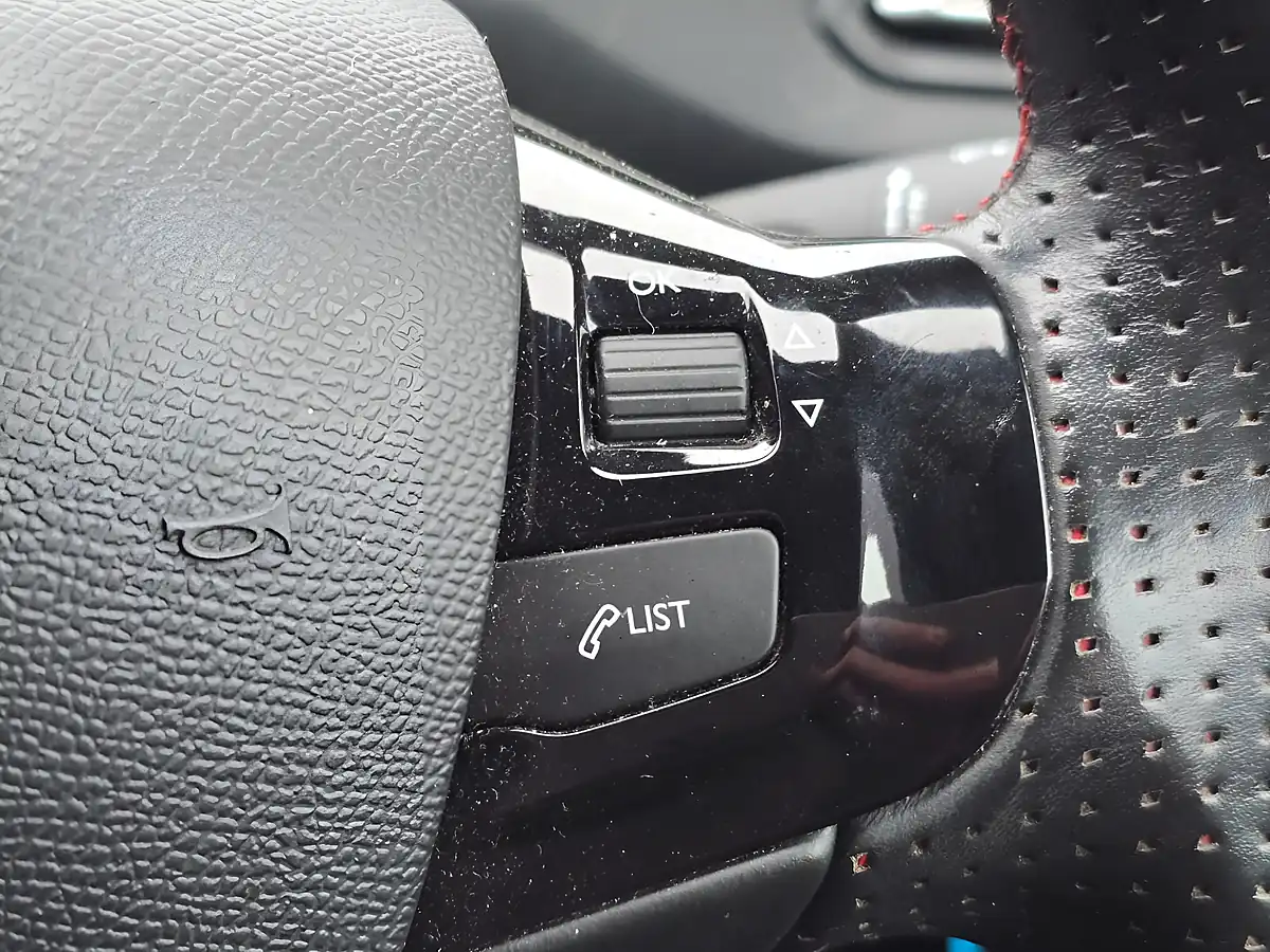 Used 2016 Peugeot 308 GT Line Blue - Interior and Exterior details 17