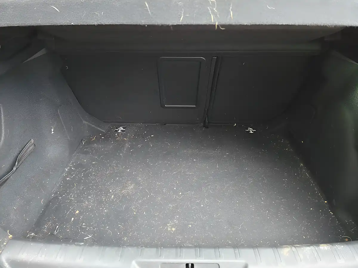 Used 2016 Peugeot 308 GT Line Blue - Interior and Exterior details 19