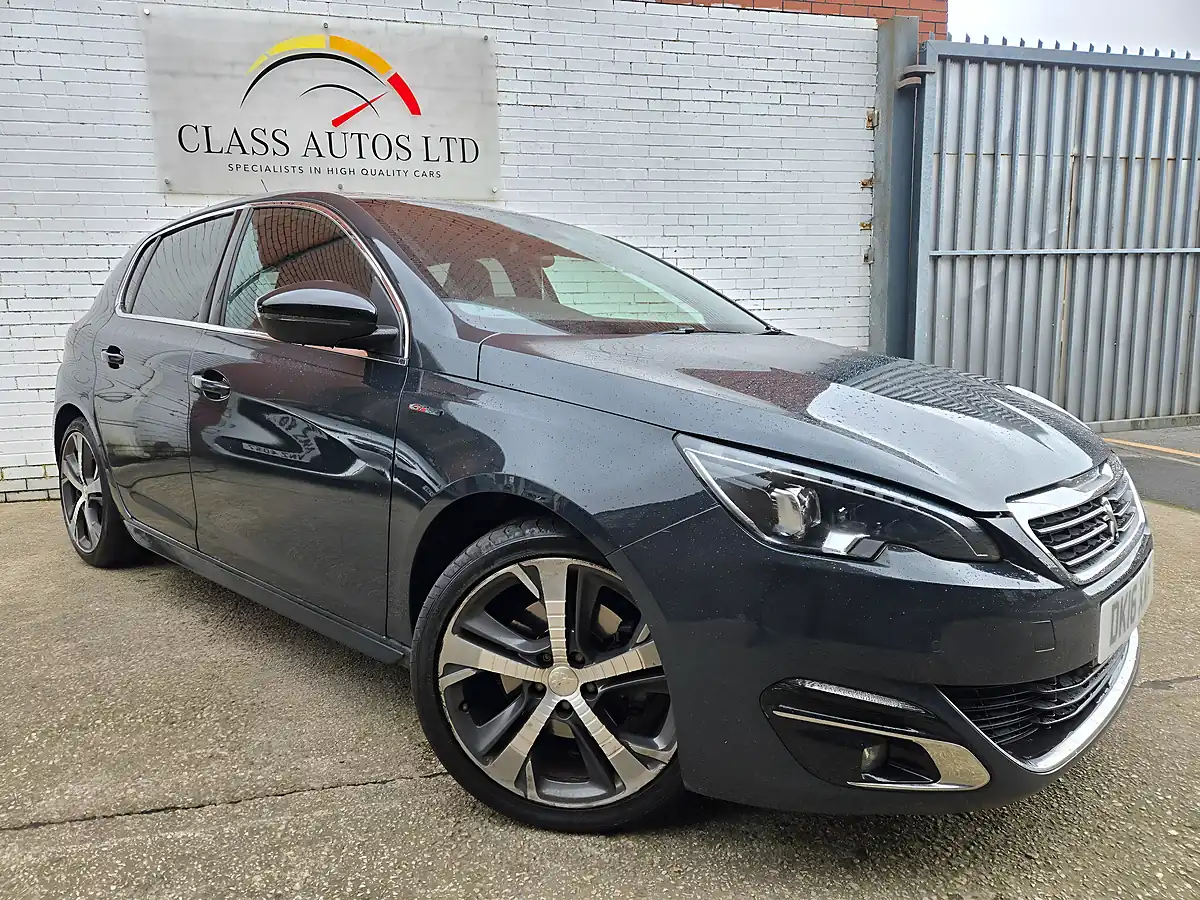 Used 2016 Peugeot 308 GT Line Grey - Front View