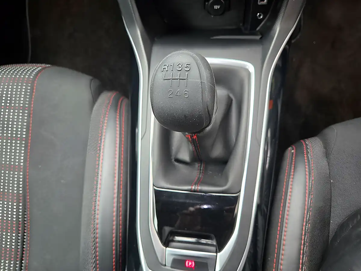 Used 2016 Peugeot 308 GT Line Grey - Interior and Exterior details 12