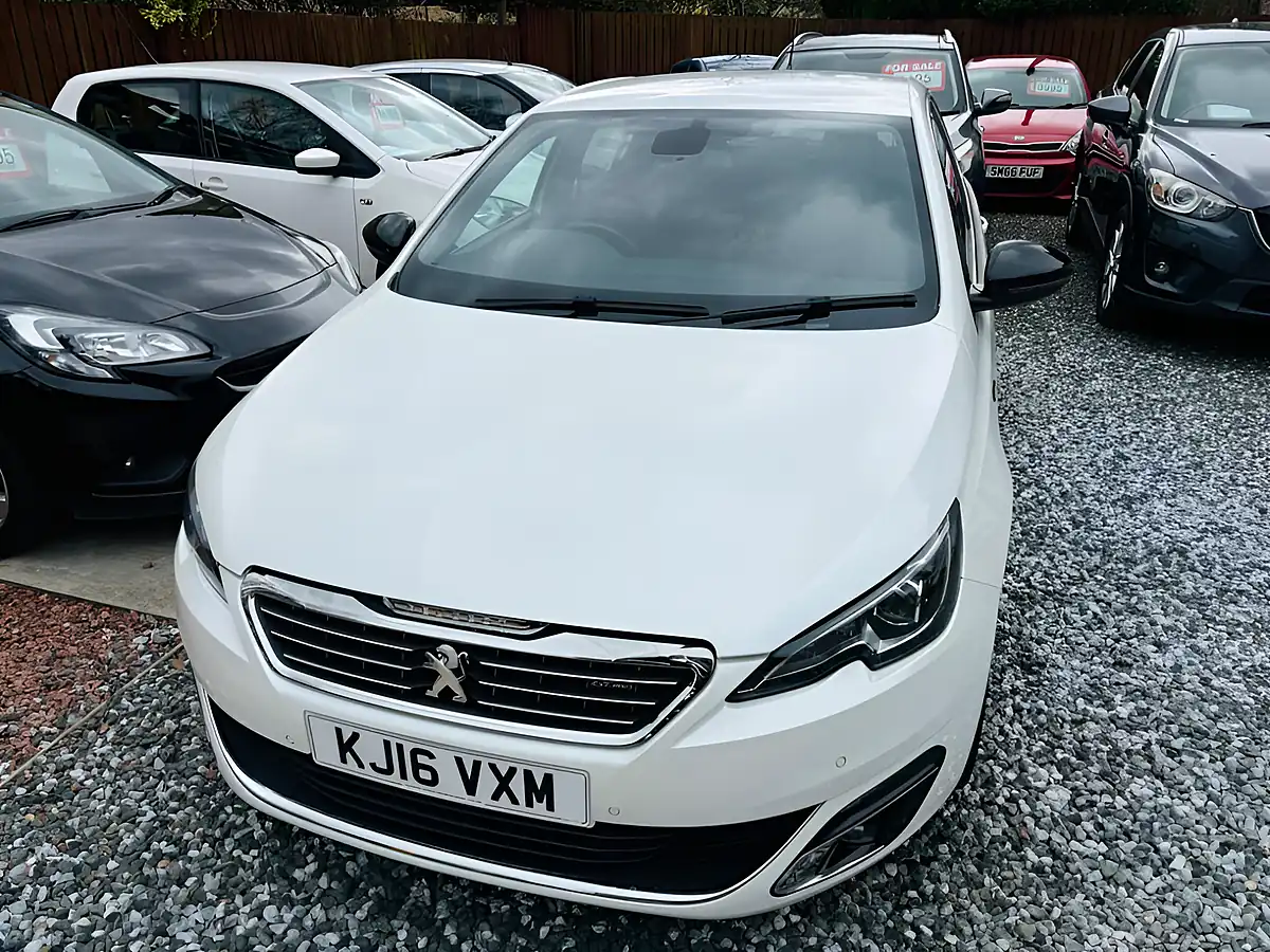 Used 2016 Peugeot 308 GT Line Pearlescent - Interior and Exterior details 7