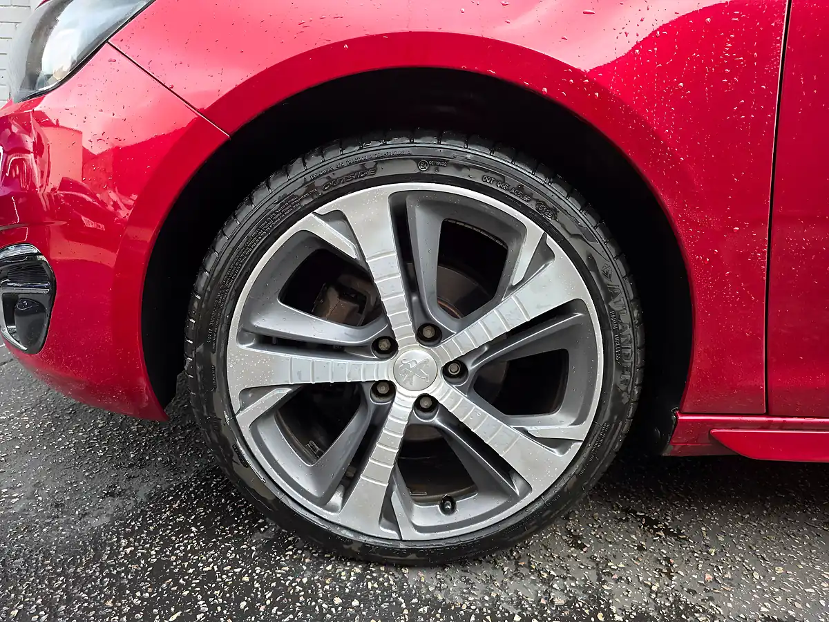 Used 2016 Peugeot 308 GT Line Red - Interior and Exterior details 11