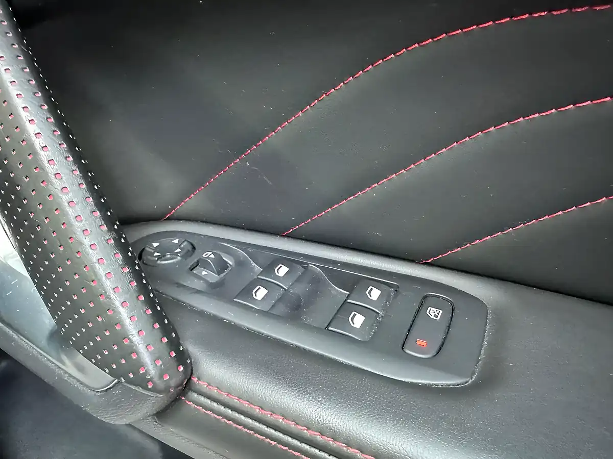 Used 2016 Peugeot 308 GT Line White - Interior and Exterior details 17