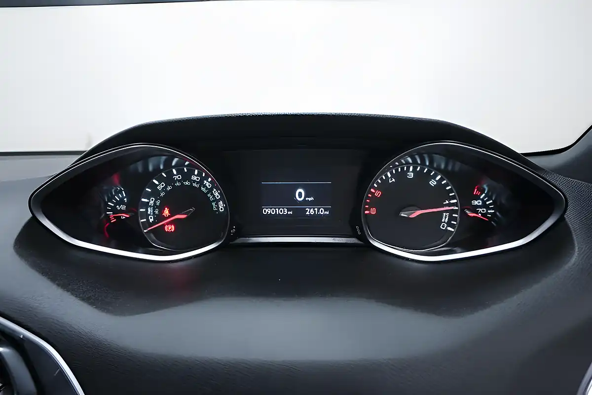 Used 2016 Peugeot 308 GT Line White - Interior and Exterior details 19