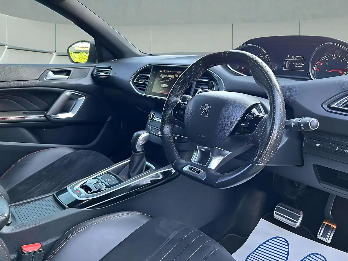 Used 2016 Peugeot 308 GT White - Interior and Exterior details 11