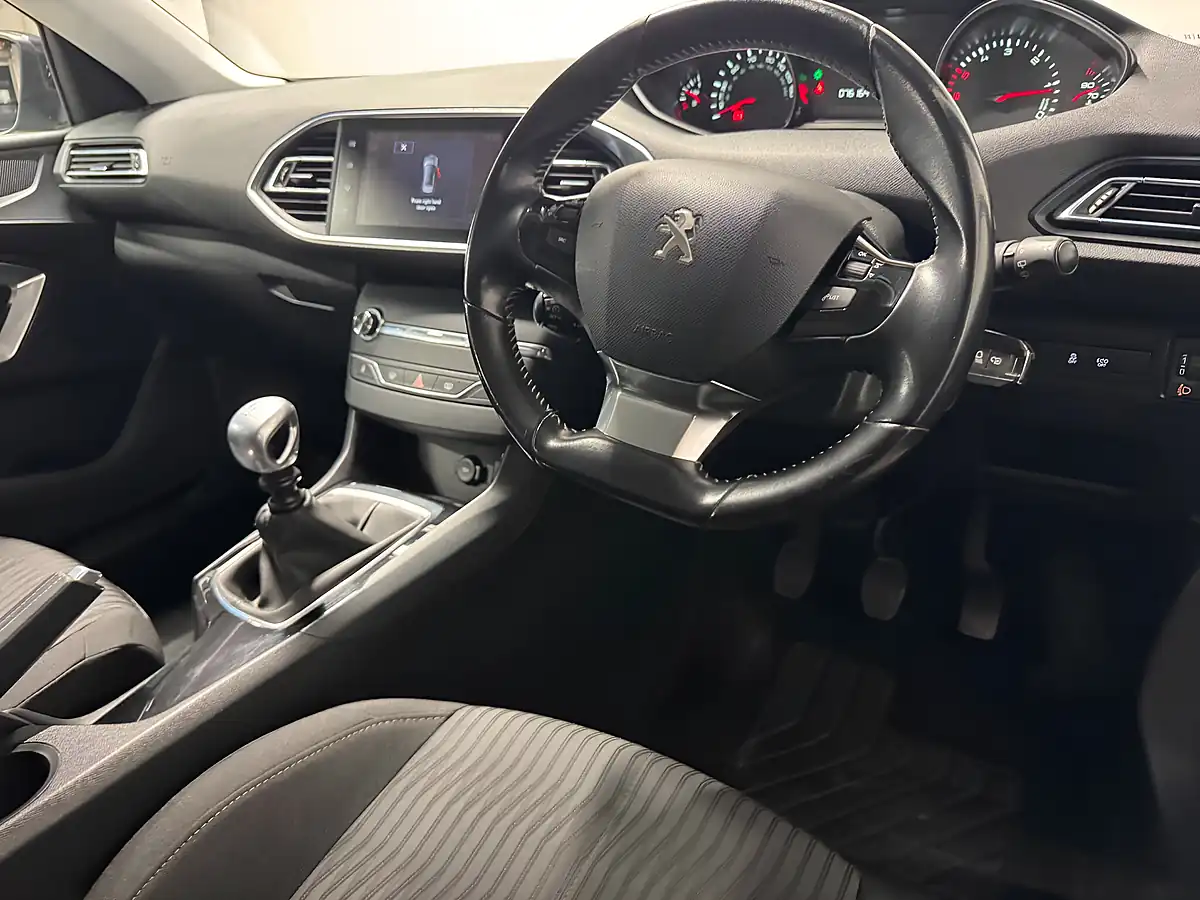Used 2016 Peugeot 308 Sw Active Black - Interior and Exterior details 3