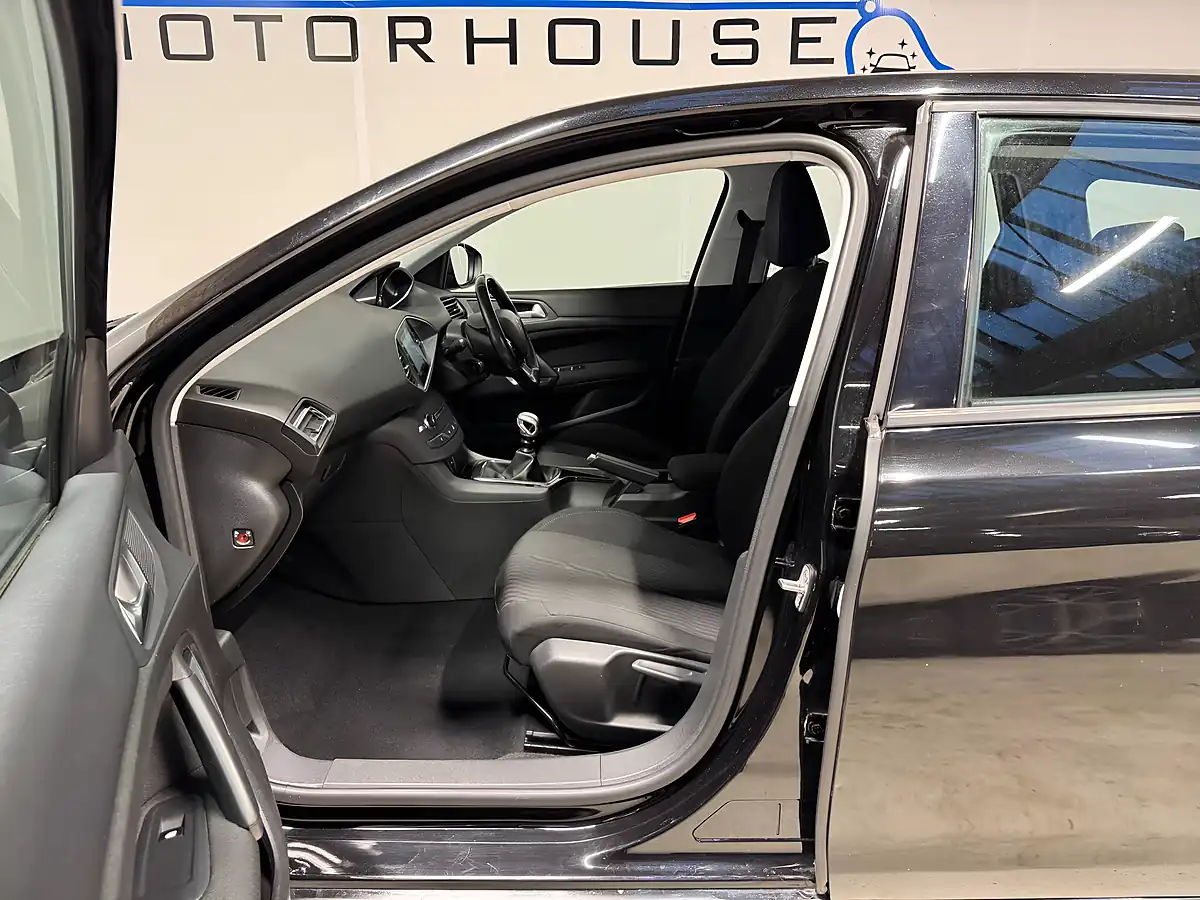 Used 2016 Peugeot 308 Sw Active Black - Interior and Exterior details 9