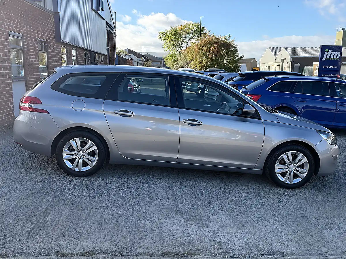 Used 2016 Peugeot 308 Sw Active Grey Metallic - Interior and Exterior details 5