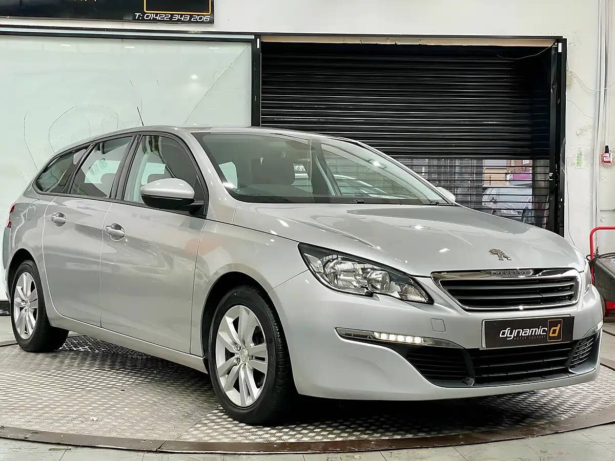 Used 2016 Peugeot 308 Sw Active Silver - Interior and Exterior details 2