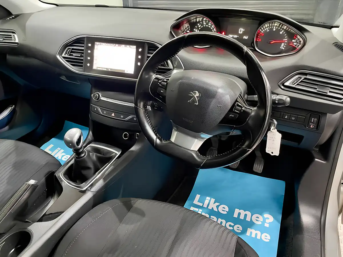 Used 2016 Peugeot 308 Sw Active Silver - Interior and Exterior details 6