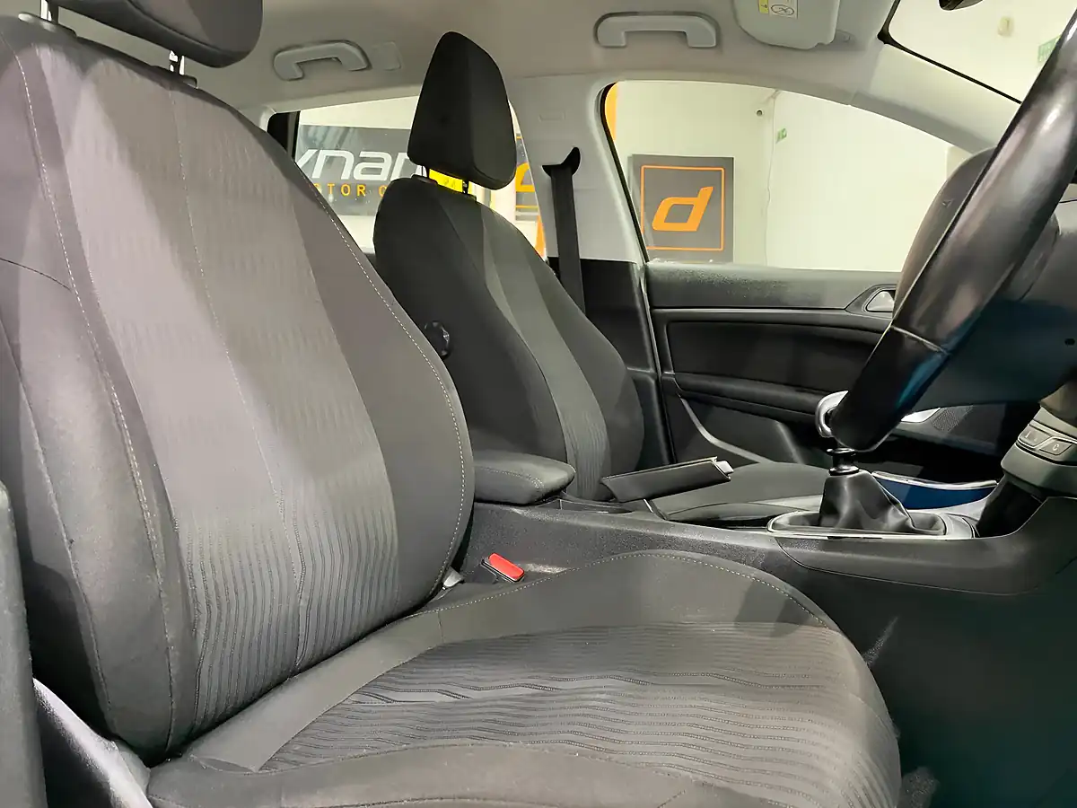 Used 2016 Peugeot 308 Sw Active Silver - Interior and Exterior details 7