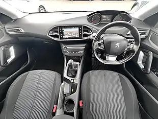 Used 2016 Peugeot 308 Sw Active Silver Met - Interior and Exterior details 4