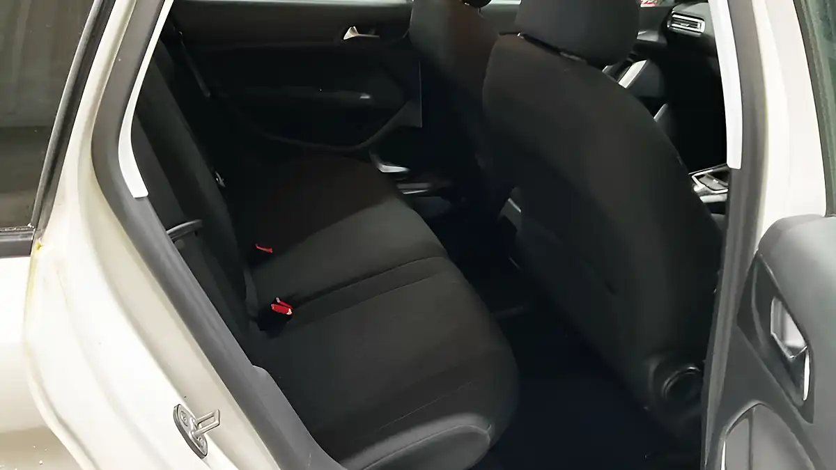 Used 2016 Peugeot 308 Sw Active White - Interior and Exterior details 11