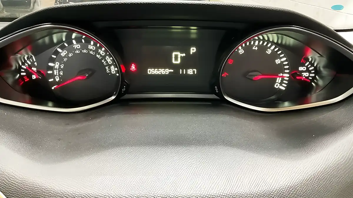 Used 2016 Peugeot 308 Sw Active White - Interior and Exterior details 9