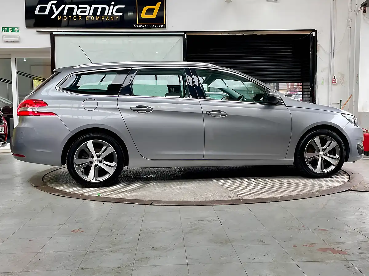 Used 2016 Peugeot 308 Sw Allure Grey - Interior and Exterior details 11