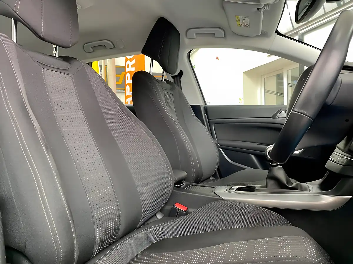 Used 2016 Peugeot 308 Sw Allure Grey - Interior and Exterior details 7
