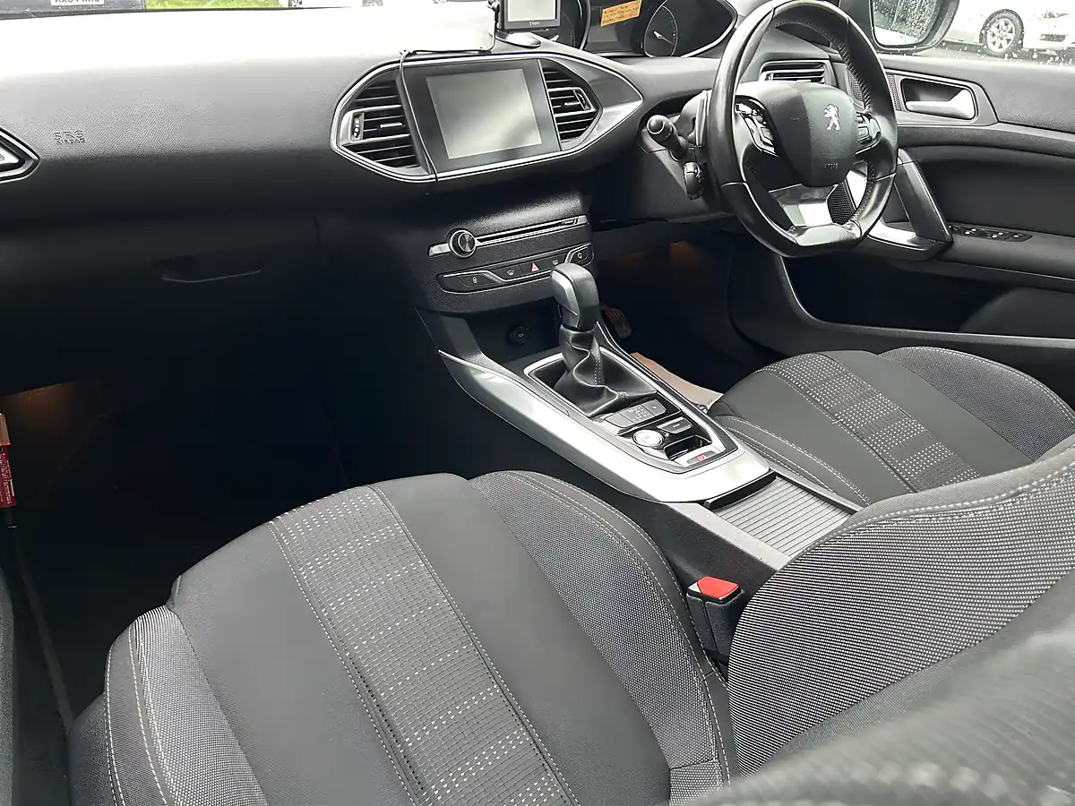 Used 2016 Peugeot 308 Sw Brown - Interior and Exterior details 17