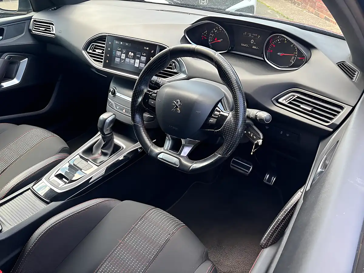 Used 2016 Peugeot 308 Sw GT Line Blue - Interior and Exterior details 10