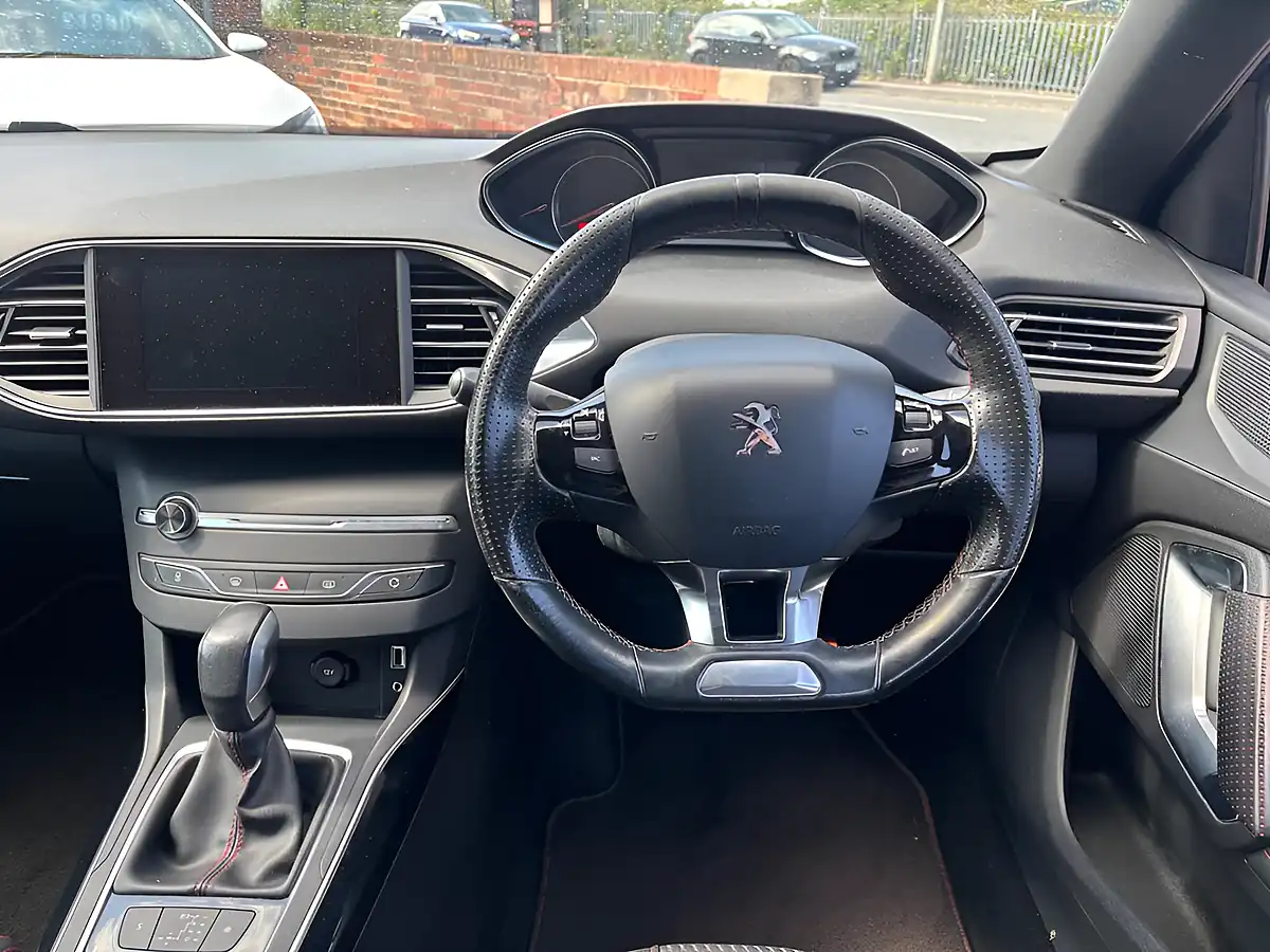 Used 2016 Peugeot 308 Sw GT Line Blue - Interior and Exterior details 13
