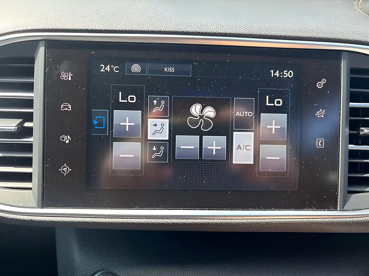 Used 2016 Peugeot 308 Sw GT Line Blue - Interior and Exterior details 17