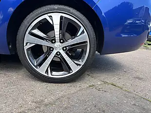 Used 2016 Peugeot 308 Sw GT Line Blue - Interior and Exterior details 5