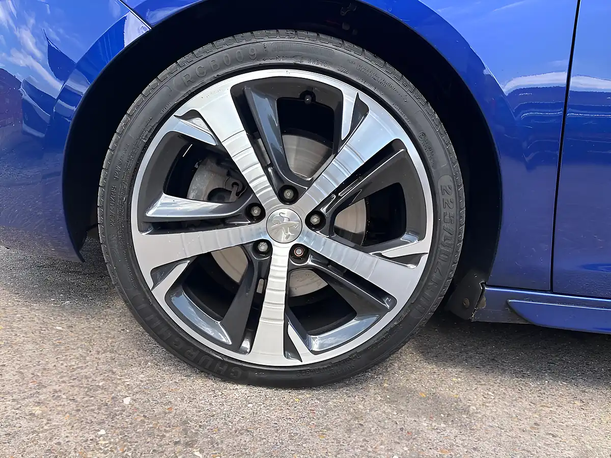 Used 2016 Peugeot 308 Sw GT Line Blue - Interior and Exterior details 6