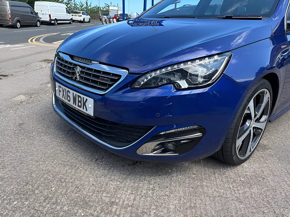 Used 2016 Peugeot 308 Sw GT Line Blue - Interior and Exterior details 7