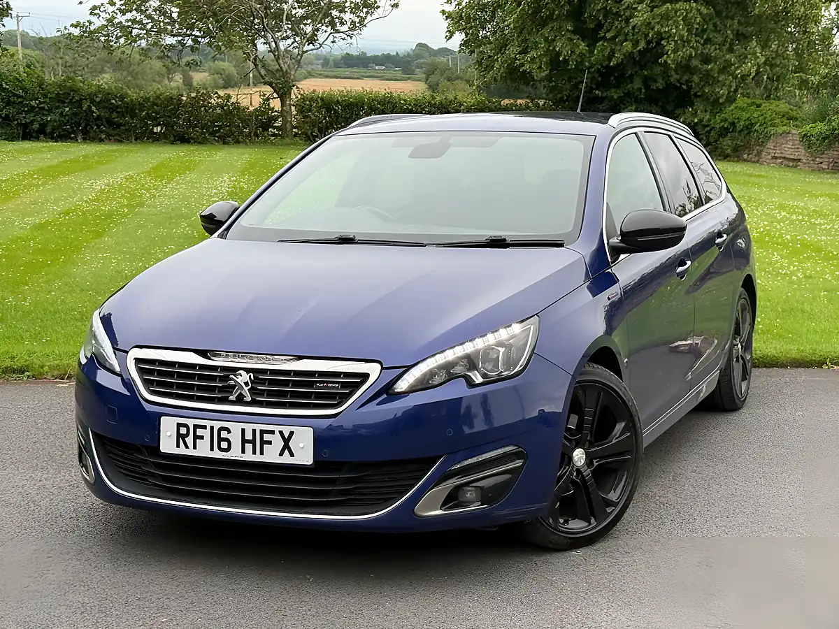 Used 2016 Peugeot 308 Sw GT-Line Blue - Interior and Exterior details 2