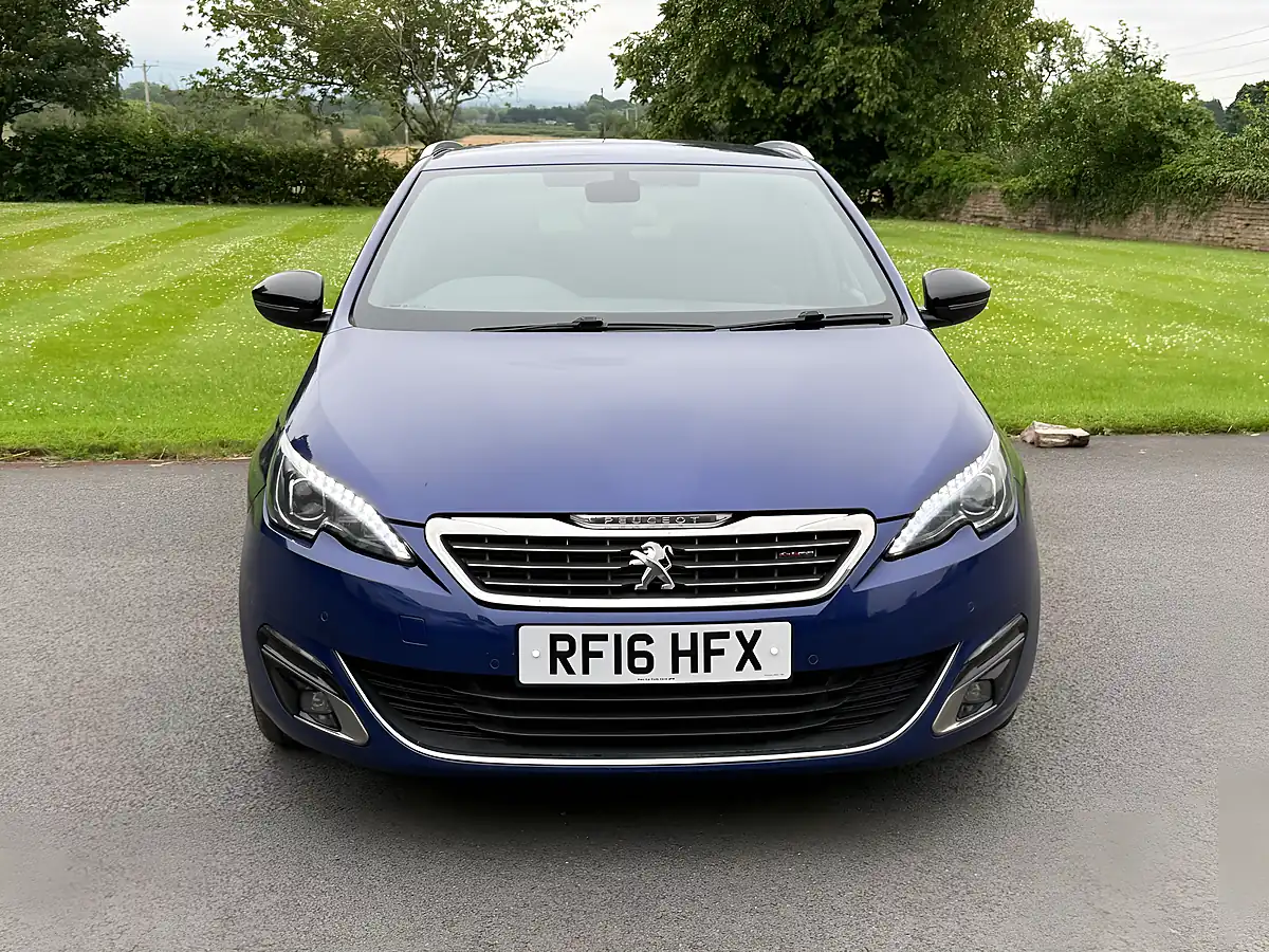 Used 2016 Peugeot 308 Sw GT-Line Blue - Interior and Exterior details 20