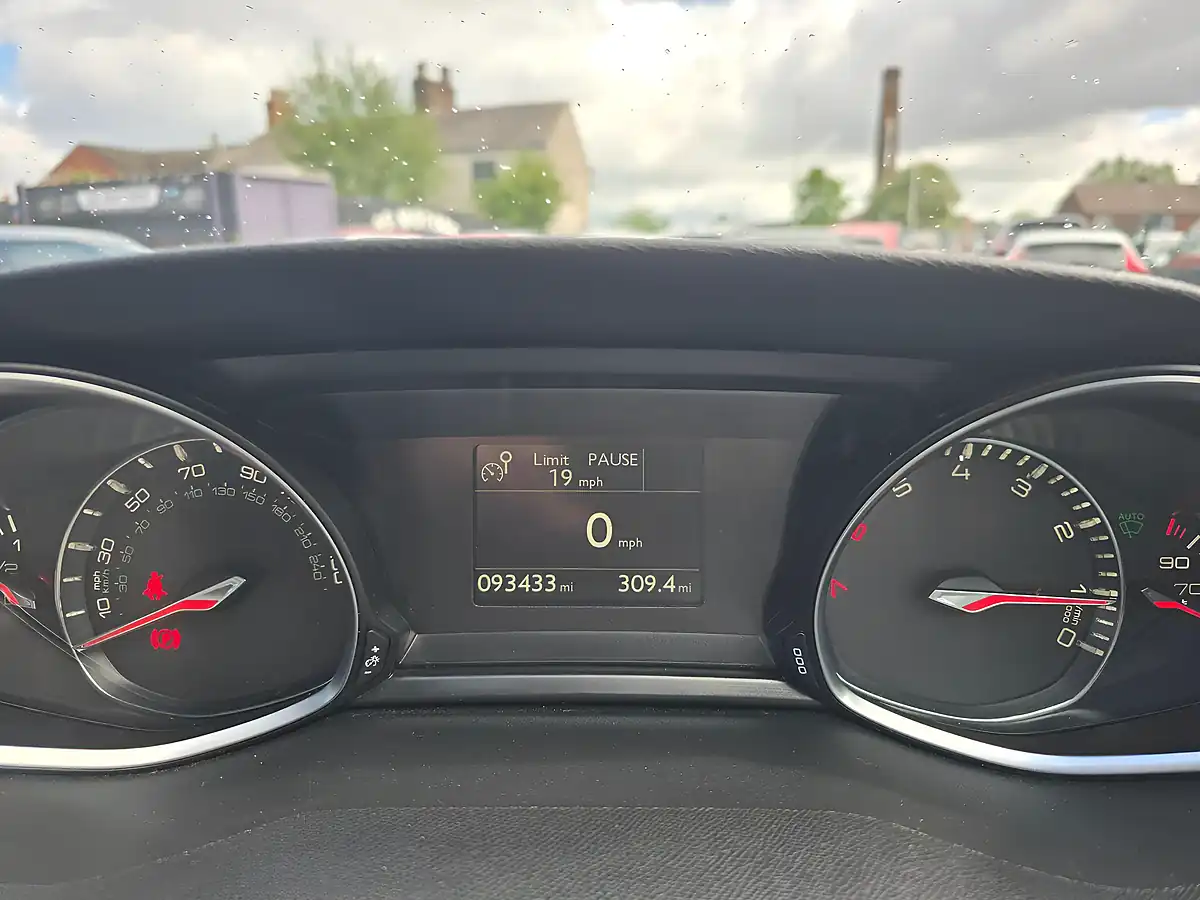 Used 2016 Peugeot 308 Sw GT Line Blue - Interior and Exterior details 10