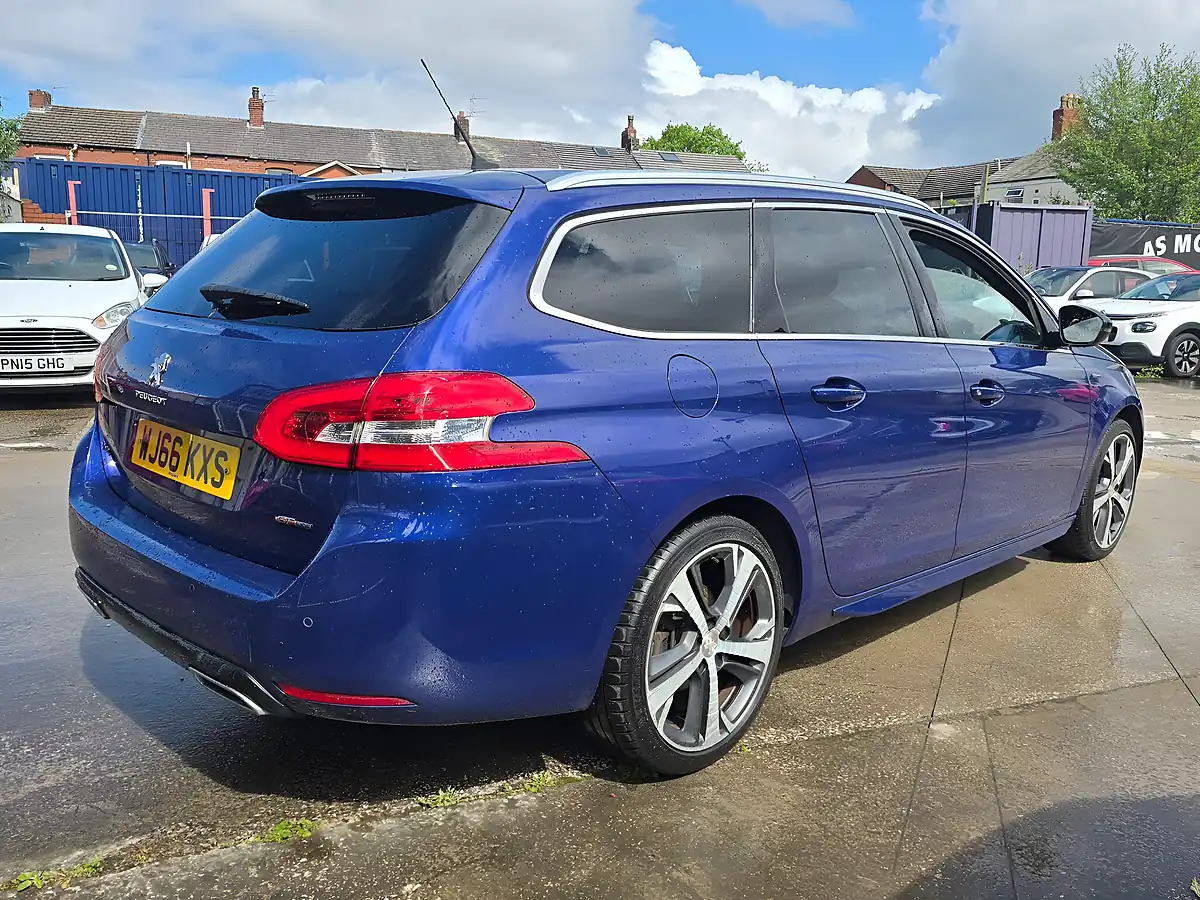 Used 2016 Peugeot 308 Sw GT Line Blue - Interior and Exterior details 7