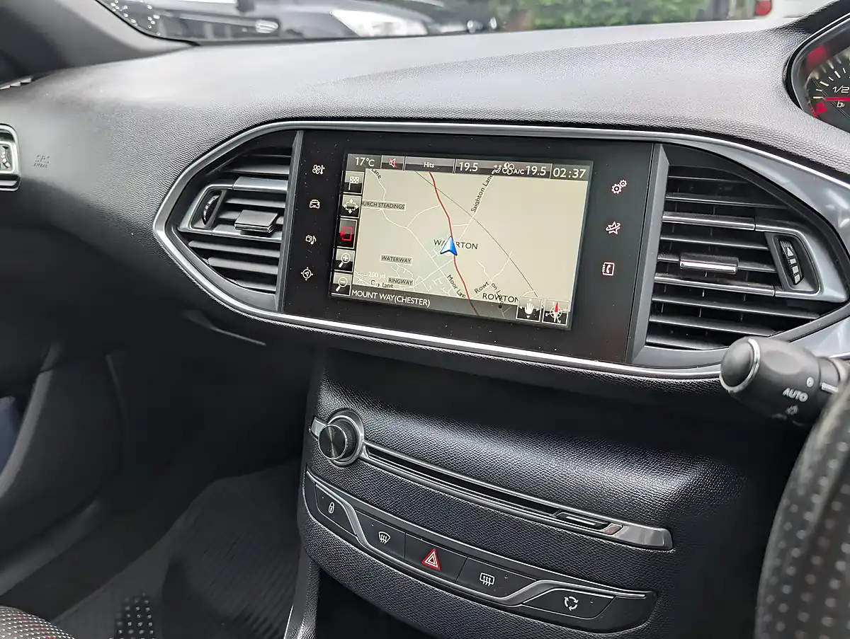 Used 2016 Peugeot 308 Sw GT Line Magnetic Blue - Interior and Exterior details 15