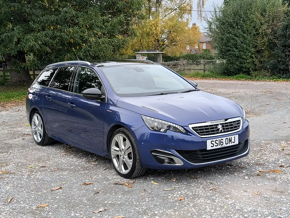 Used 2016 Peugeot 308 Sw GT Line Magnetic Blue - Interior and Exterior details 2