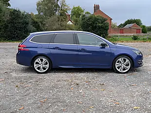 Used 2016 Peugeot 308 Sw GT Line Magnetic Blue - Interior and Exterior details 9