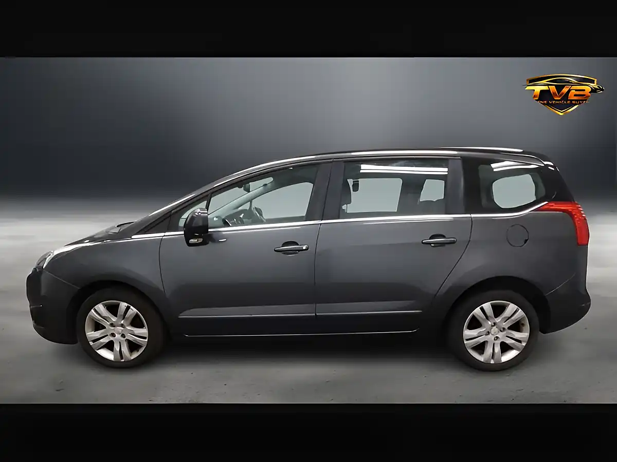 Used 2016 Peugeot 5008 Active Blue Shark Grey - Interior and Exterior details 7