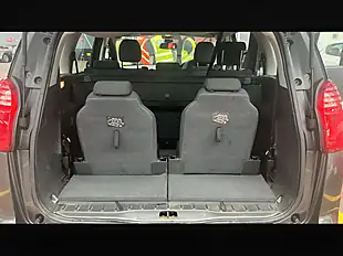 Used 2016 Peugeot 5008 Active Shark Grey - Interior and Exterior details 9