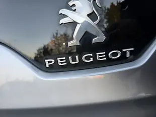 Used 2016 Peugeot 5008 Allure Grey - Interior and Exterior details 14