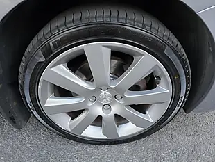 Used 2016 Peugeot 5008 Allure Grey - Interior and Exterior details 15