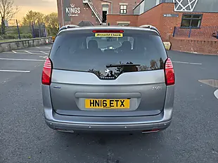 Used 2016 Peugeot 5008 Allure Grey - Interior and Exterior details 8