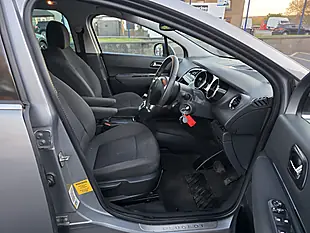 Used 2016 Peugeot 5008 Allure Grey - Interior and Exterior details 9